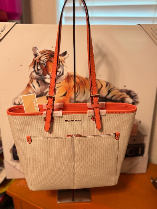 Michael Kors Handbags - Michael Kors Jet Set Poppy Medium Double Pocket Tote NWT